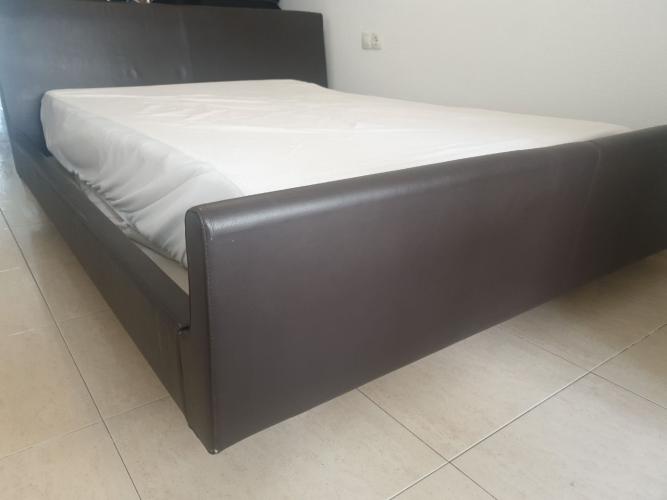 Estructura de cama y somier