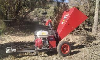 Wood Chipper with Operator